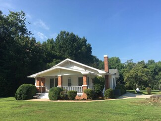 1202 S Chatham Ave, Siler City, NC 27344