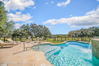 801 Stone Mountain Dr, Marble Falls, TX 78654