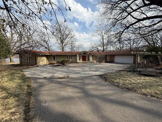850 Windjammer Ln, Mound, MN 55364