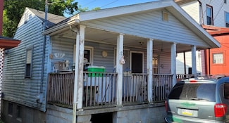 1129 1/2 Otter St, Franklin, PA 16323