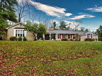 936 Field Club Rd, Pittsburgh, PA 15238