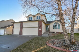 8201 Mackenzie Rd, Lincoln, NE 68505