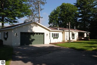 3370 E Cedar Lake Dr, Greenbush, MI 48738