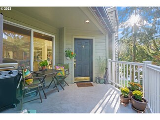 5054 Foothills Dr Unit A, Lake Oswego, OR 97034