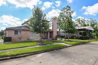 8323 E Ridge Dr, Houston, TX 77040