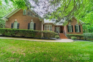 4033 Weddington Manor Ct, Matthews, NC 28104