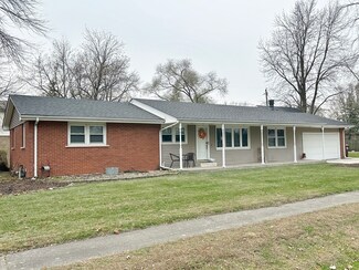 3865 El Camino Dr, Kankakee, IL 60901