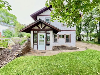 616 W Maple Ave, Fergus Falls, MN 56537