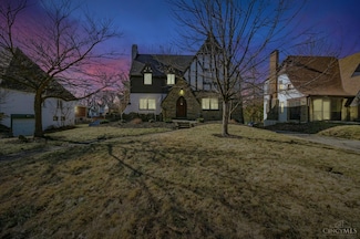 4511 Bristol Ln, Cincinnati, OH 45229