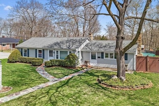 24 Short St, Holden, MA 01520