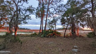 90 Old Oyster Factory Rd, Beaufort, SC 29906