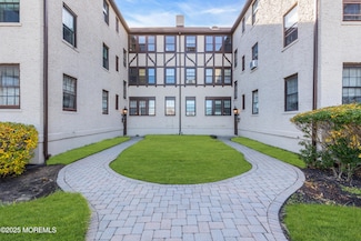 17 Leroy Place Unit 2B, Red Bank, NJ 07701