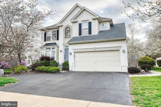 262 Riverwoods Dr, New Hope, PA 18938