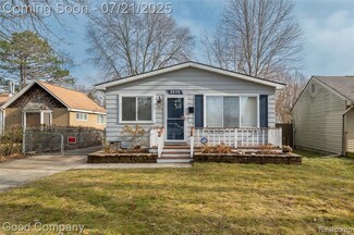 3826 Kent Rd, Royal Oak, MI 48073