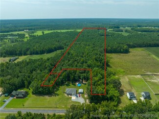 1350 Hayes Rd, Spring Lake, NC 28390