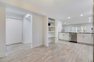 372 Maplecrest Cir, Jupiter, FL 33458