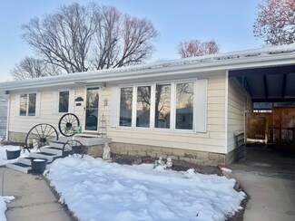 1405 Beard St, Beardstown, IL 62618