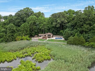 8200 Elm Ln, Chesapeake Beach, MD 20732
