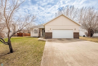 2824 37 1 2 Ave S, Fargo, ND 58104
