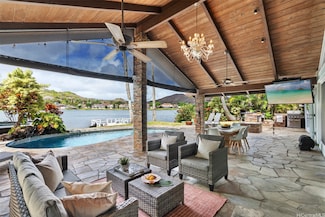 1185 Kahili St, Kailua, HI 96734