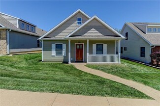 4909 N Creek Wood Dr, Saint Joseph, MO 64507