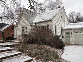 2504 Northview Rd, Rocky River, OH 44116