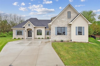 73 Myles Ct, Waukee, IA 50263