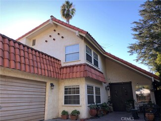 5271 Woodlake Ave, Woodland Hills, CA 91367