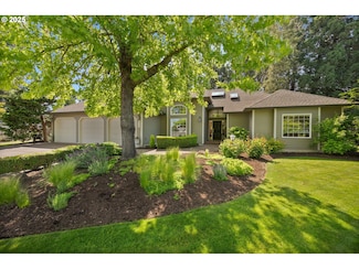 410 S Pershing St, Mount Angel, OR 97362