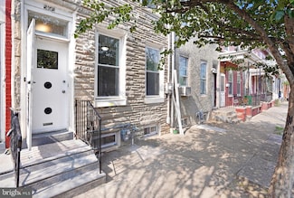 565 Line St, Camden, NJ 08103