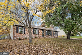 10312 Meadowview Dr, Fredericksburg, VA 22408