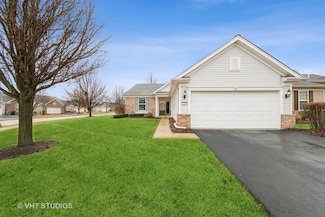 2790 Beacon Point Cir, Elgin, IL 60124