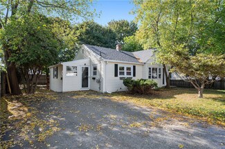 26 Stevens St, North Providence, RI 02911