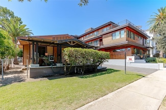 1052 E Villa St, Pasadena, CA 91106