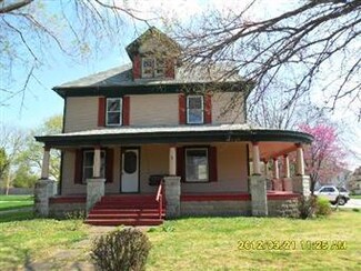 215 E Center St, Sheldon, IL 60966