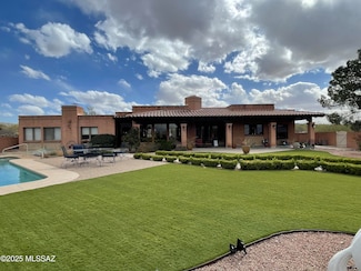 942 N Rancho Del Jefe Loop, Tucson, AZ 85748