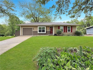 913 Walnut St, Higginsville, MO 64037