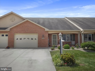 19445 Sapphire Dr, Hagerstown, MD 21742