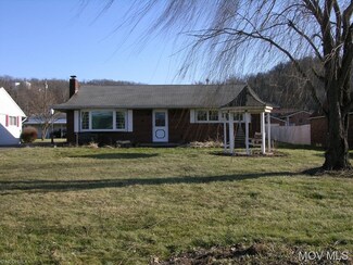 522 Riverview Dr, Belmont, WV 26134