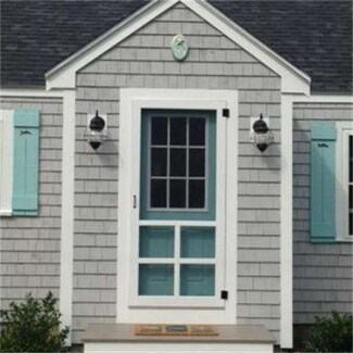 29 N Shore Rd, Pocasset, MA 02559