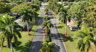 521 Sandpiper Cir, Delray Beach, FL 33445