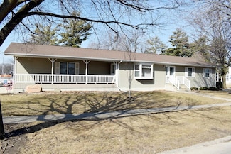 621 N 7th St, Osage, IA 50461