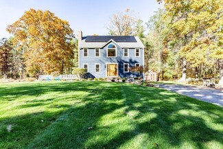 43 Barrows St, Norton, MA 02766