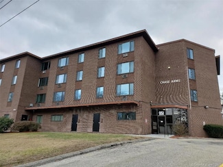 951 Chase Pkwy Unit B7, Waterbury, CT 06708