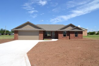 103 Thurman Dr, Walters, OK 73572