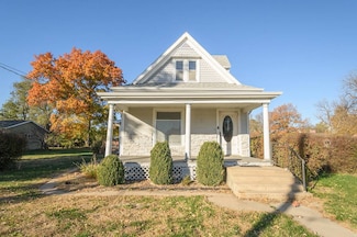 141 N Cherry St, Red Cloud, NE 68970