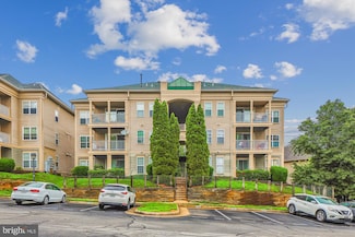 1055 Gardenview Loop Unit 202, Woodbridge, VA 22191