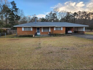 818 Meadowbrook Ln, Tylertown, MS 39667