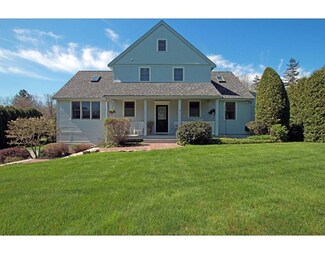 9 Newell Farm Dr, West Newbury, MA 01985
