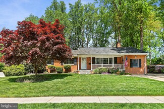 1004 Mountfort Ct SW, Vienna, VA 22180